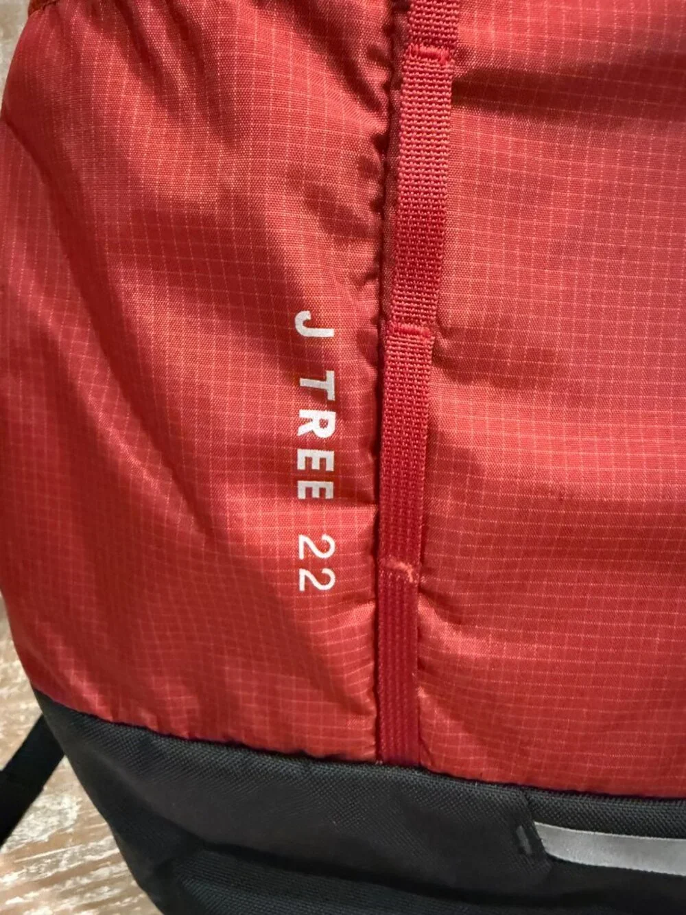 Mountain Hardwear J Tree 22L Unisex Backpack Daypack Travel School Outdoor New